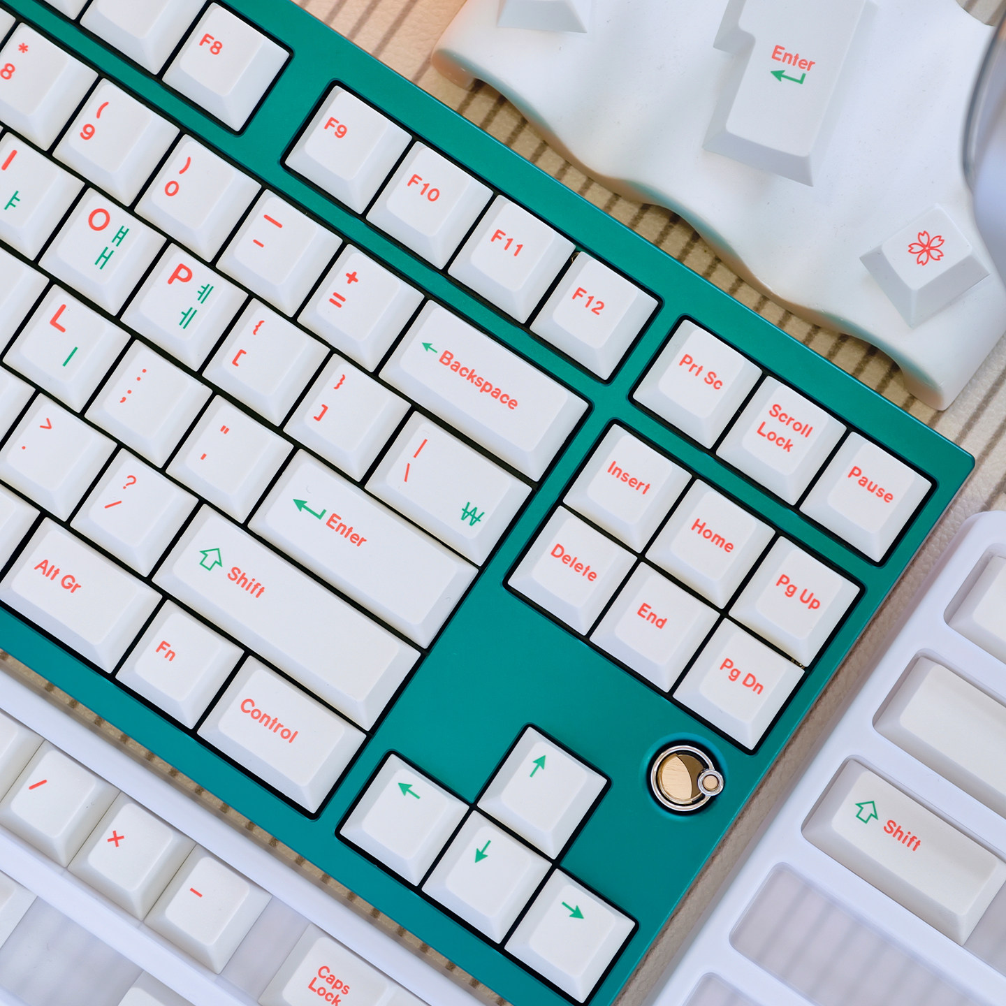 144 Keys Irregular White Keyca - Retro Gaming Keycaps review and price
